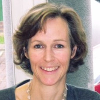 Dr Sarah Anderson