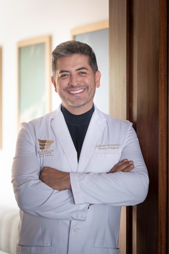 Dr Alfredo Hoyos